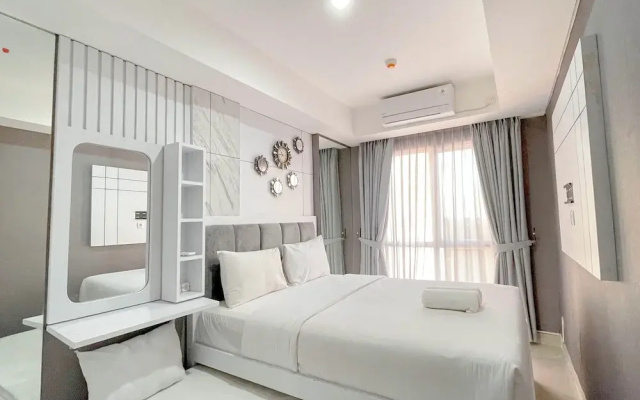 Grey Toned 1Br Apartment Tamansari Skylounge Makassar