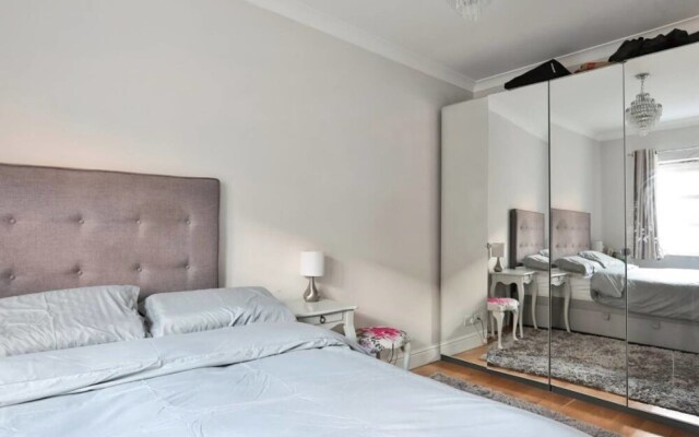 Perfect 2BR Apartment -near Liverpool Street!