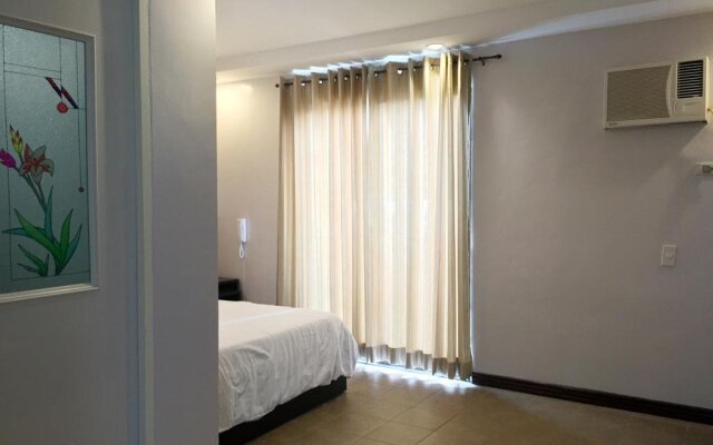 Tagaytay Haven Hotel Mendez