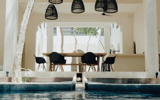 Moroccan vacation home for 16 guests!