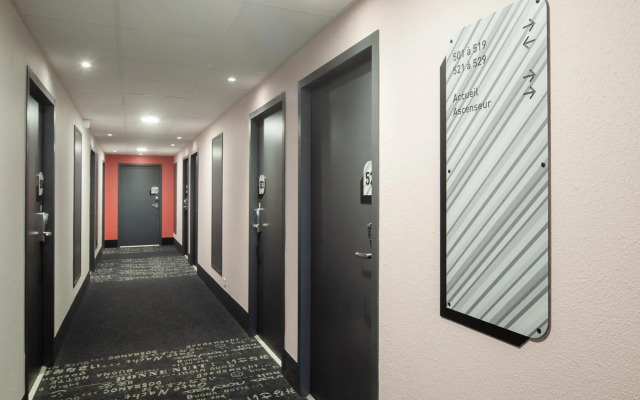 B&B HOTEL MASSY Gare TGV