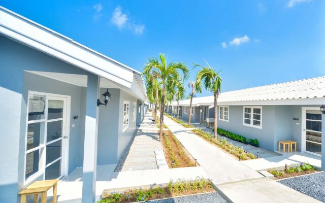 1715 House - White Rhino