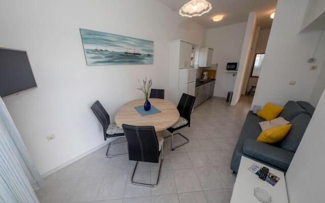 Coastal Home - 10 m From the sea - A1