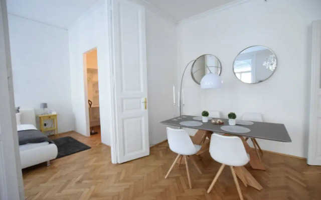 Standard Apartment by Hi5 - RÃ³zsa street