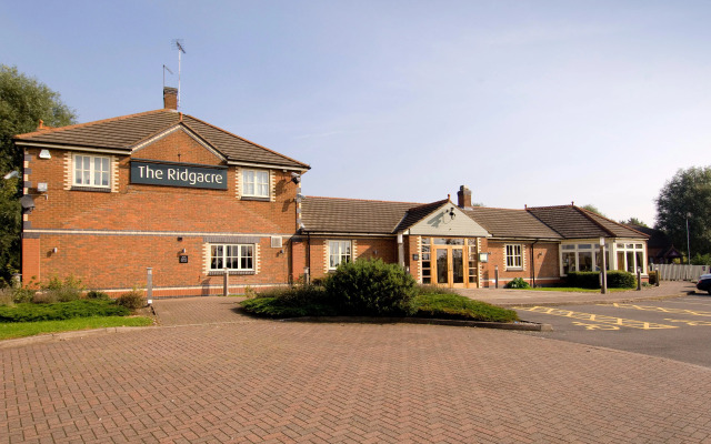 Premier Inn West Bromwich Town Centre - New Square