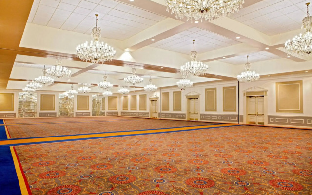 Sheraton Framingham Hotel & Conference Center