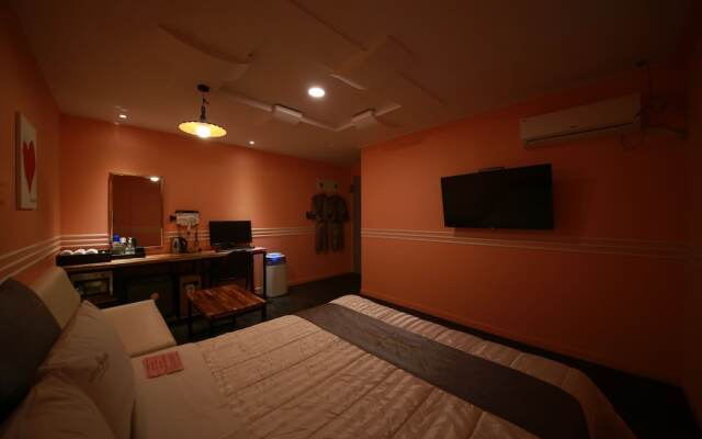 Hotel Nine