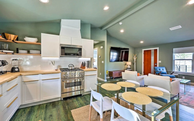 Modern Bentonville Home: Mountain Biker's Paradise