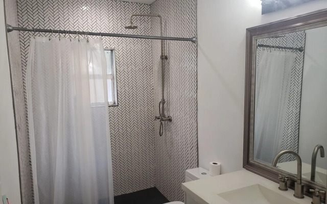 ARE-G Miami Lux Rental