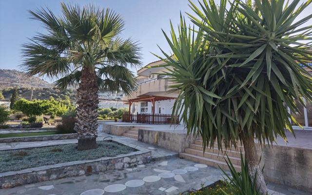 Vlycha Beach Studios & Apartments
