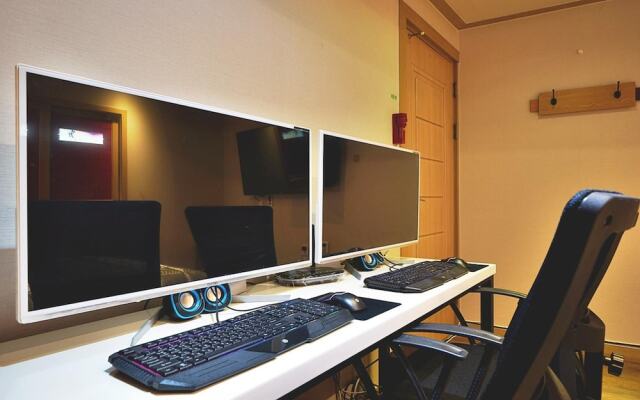 Tongyeong Omad Hotel