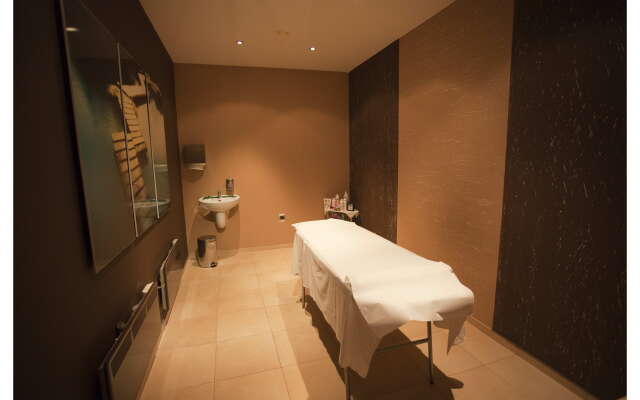 Apart-Hotel "Bendita-Mare"
