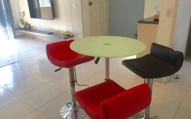 Tainan Zonghua Road Guest House