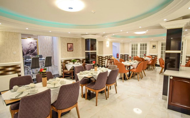 Pembridge Palace Hotel