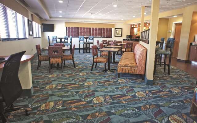 La Quinta Inn & Suites by Wyndham Edmond