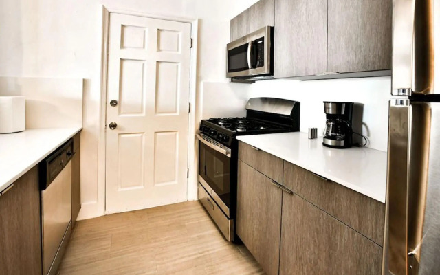 Broadway Suites Downtown by RocketStay