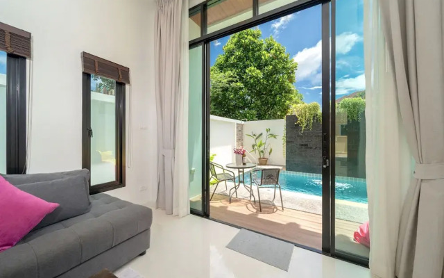 Sleek & Private Pool 2BR Villa Twiky