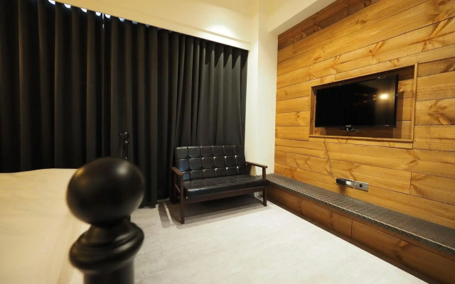 Yizhong Loft Hostel