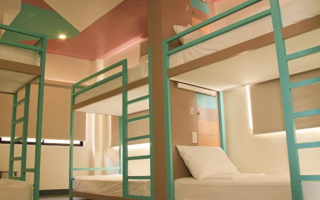 Second Wind Hostel by MNL