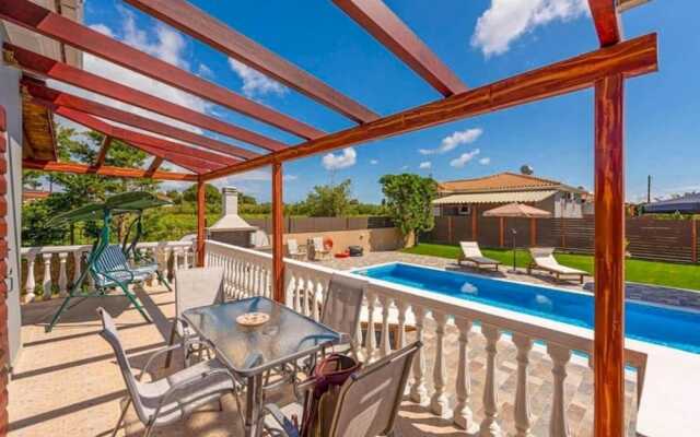 Villa Bora With Private Pool