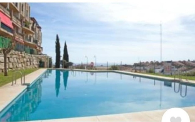 Apartamento en zona de golf y playa