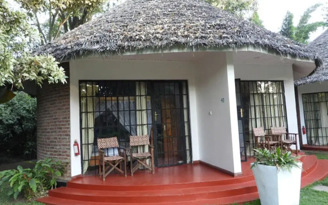 Bougainvillea Safari Lodge