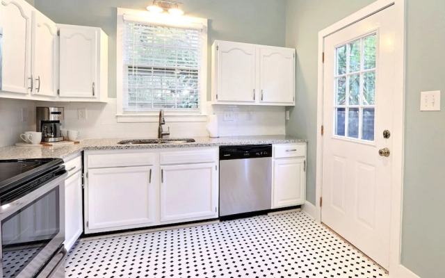 Gallery Stays - Spartina