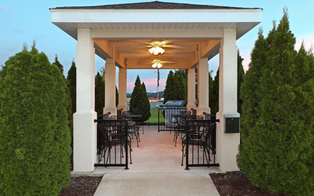 Candlewood Suites Fayetteville – University of Arkansas by IHG
