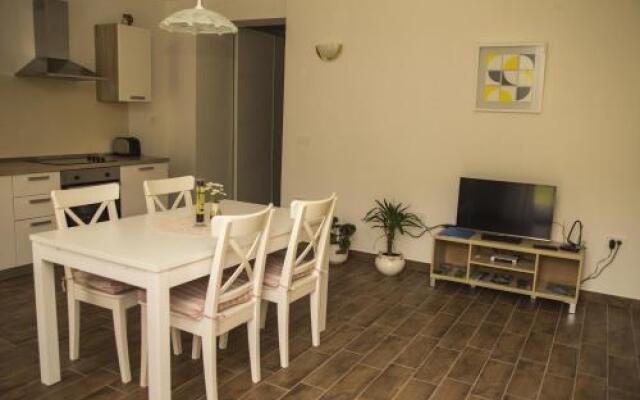 Apartments Maligoj