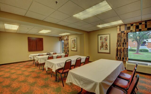 Hampton Inn by Hilton Indianapolis-South