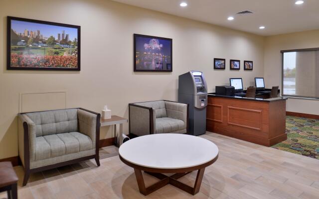 Holiday Inn Express & Suites Dearborn SW - Detroit Area by IHG