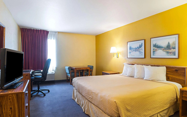 Rodeway Inn & Suites