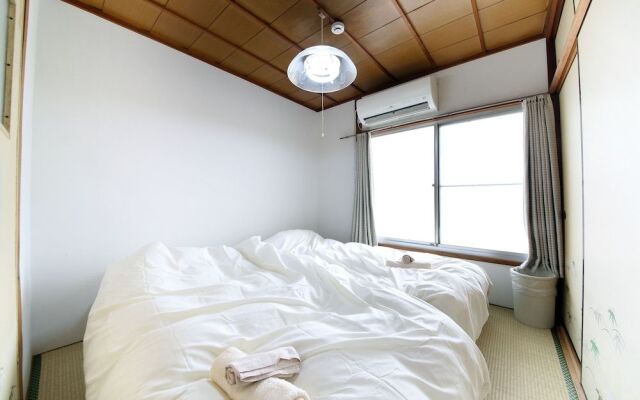 EX Two-story old private house Matsubara