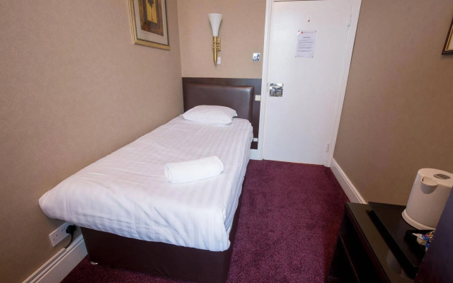 Rossmore Hotel