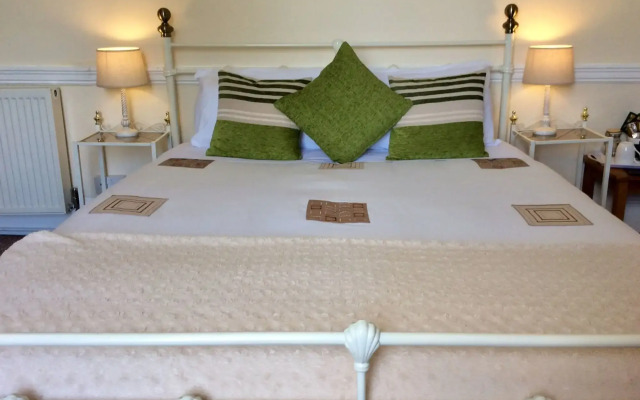Aberllynfi House