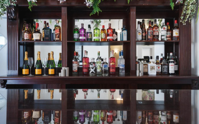 Stattons Hotel & Restaurant