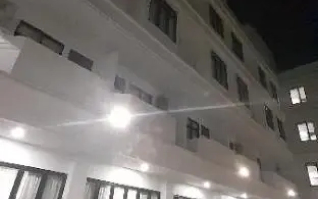 Three R Hotel