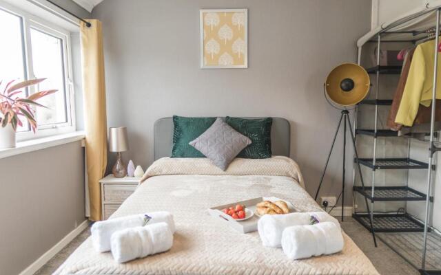 Idyllic 3-bed House. 5-min from Channel Tunnel