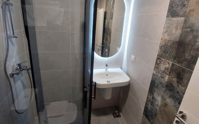 Executive Suites by Modern Living