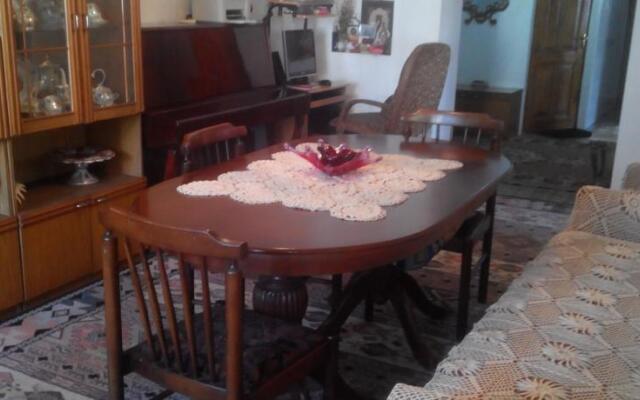 Apartment on Leselidze Street 3a