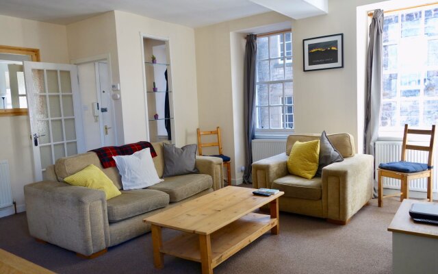 1 Bedroom Apartment Near Edinburgh Castle