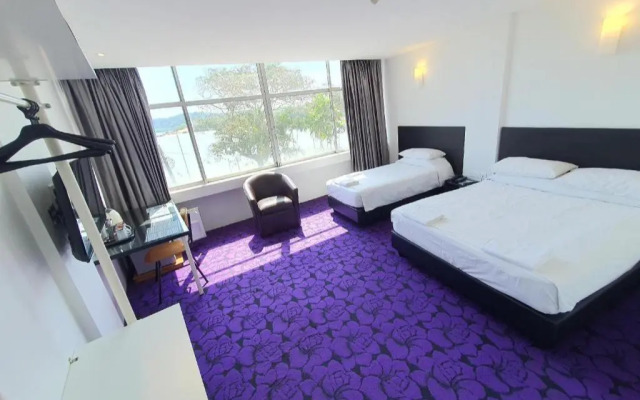 Riverine Garden Hotel