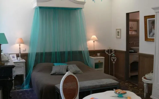 Maison dhôte la Tourette