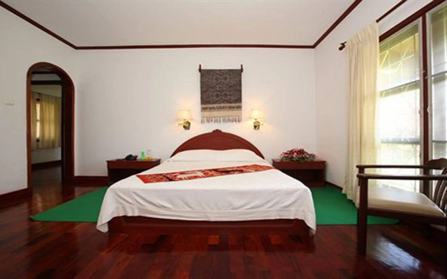 Vansana Plain of Jars Hotel
