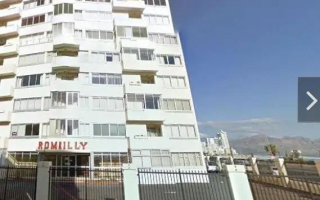 Romilly Beach Apartment