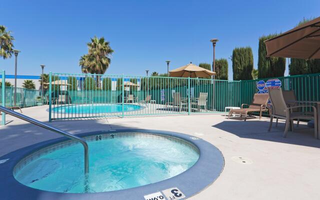 Holiday Inn Express Bakersfield by IHG