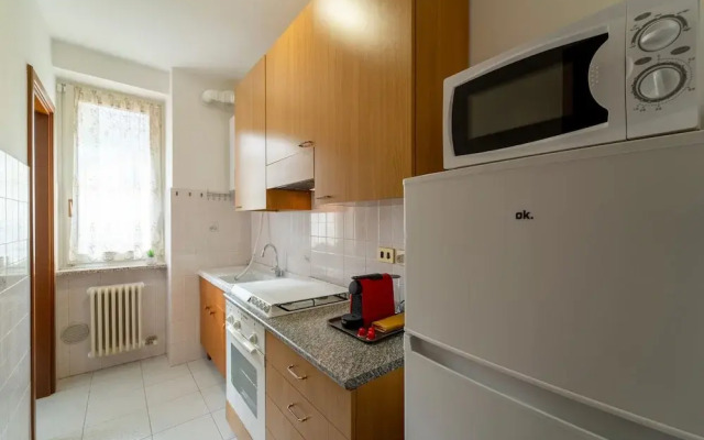 Scarlet Apartment with Garden