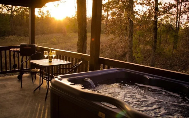 Sunsettin cabin