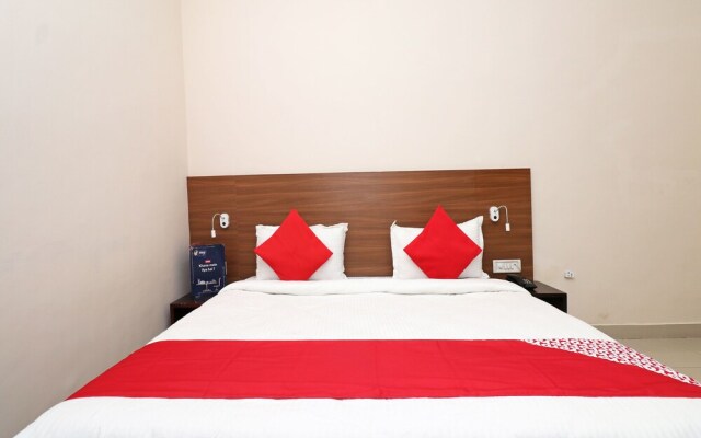 OYO 24410 Camellia Resort