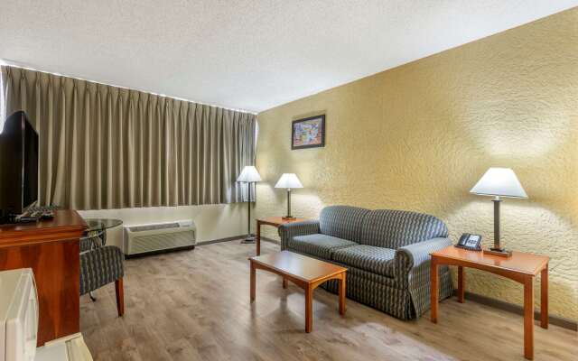 Econo Lodge Broken Arrow - Tulsa